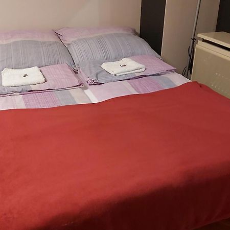 Tisza-Parti Napfeny Apartman Szeged Bilik gambar